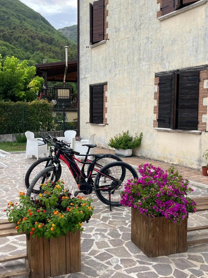 Casa Vacanze Vecchio Frantoio Residenza Moraiolo Spoleto Eksteriør bilde